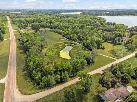 8726 Cedar Lake Blvd, Faribault, MN 55021