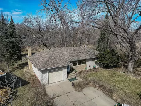 Exterior - 5919 Upton Ave N, Brooklyn Center, MN 55430 photo 2 of 13