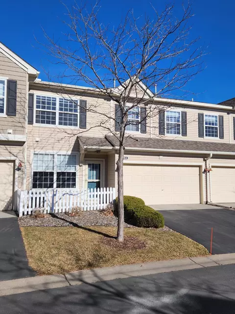 4490 Rosemary Way #5, Hugo, MN 55038