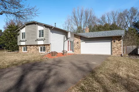4824 Debra Ln, Shoreview, MN 55126