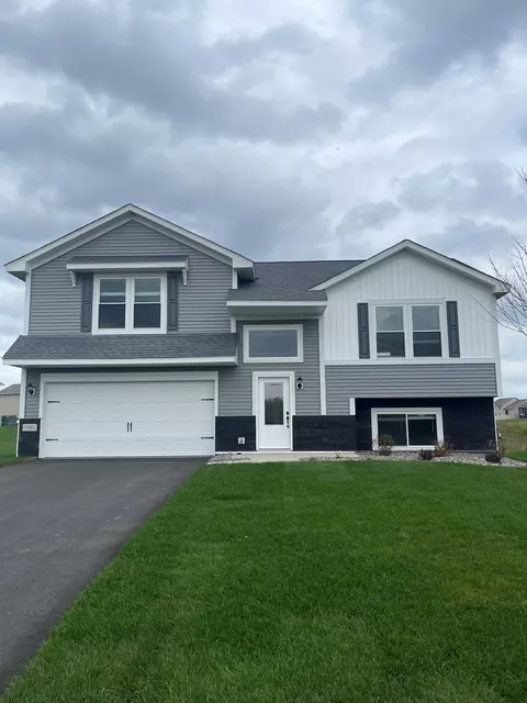 9981 Twin Lakes Pkwy NW, Elk River, MN 55330