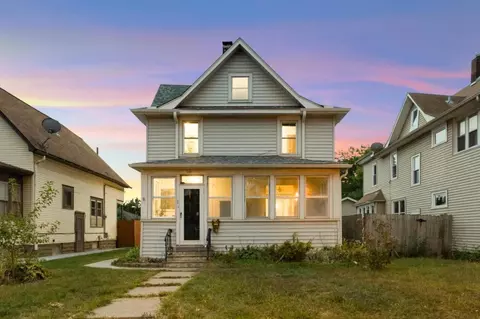 1380 Thomas Ave, Saint Paul, MN 55104