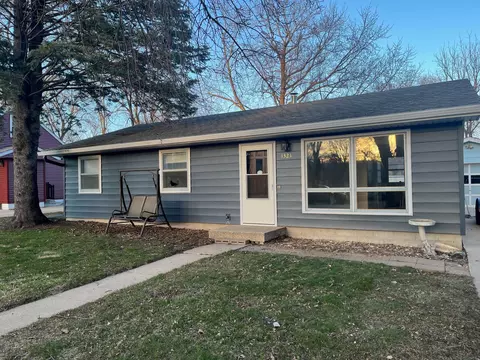 1321 7th St SW, Willmar, MN 56201