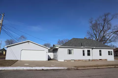 400 Alice Ave, Marble, MN 55764
