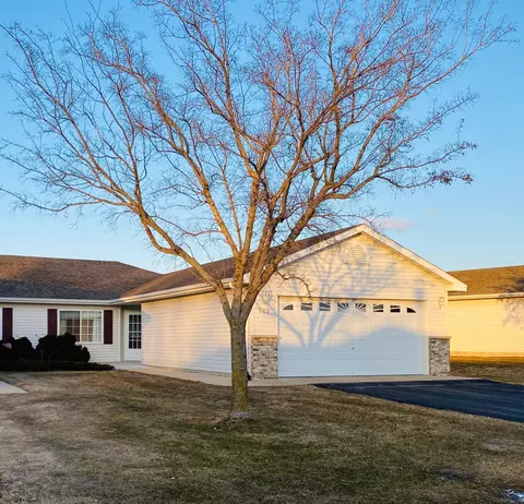283 Cedar Cove Ln, Owatonna, MN 55060