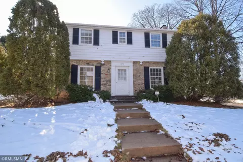 1636 Highland Pkwy, Saint Paul, MN 55116