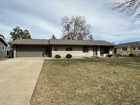 409 S Lake St, Hendricks, MN 56136 photo 2