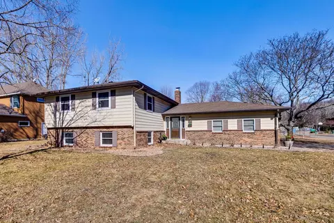 425 Suzanne Ave, Shoreview, MN 55126