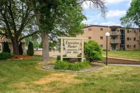 3155 Old Highway 8 #203, Saint Anthony, MN 55418