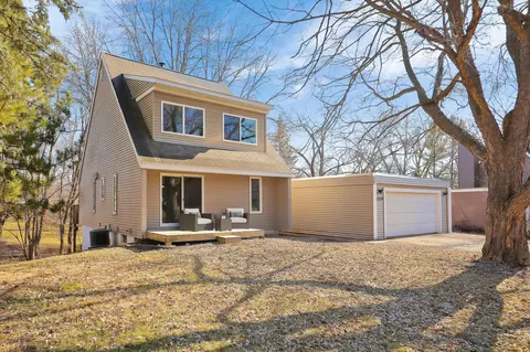 110153 Stanford Cir, Chaska, MN 55318
