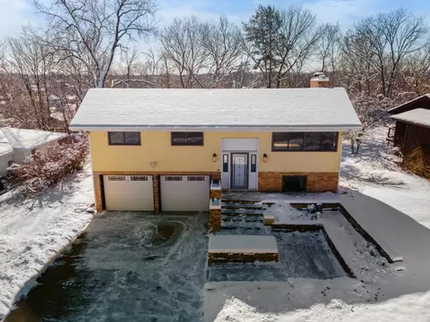 1943 Sky High Dr, New Brighton, MN 55112