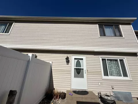 7618 Hampshire Ave N, Brooklyn Park, MN 55428
