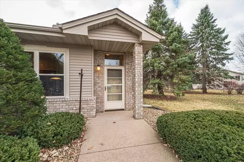 15132 Everleigh Cir, Rosemount, MN 55068 photo 4