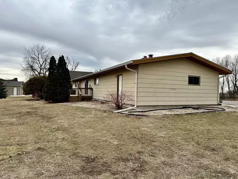 948 Main Ave, Murdock, MN 56271 photo 3