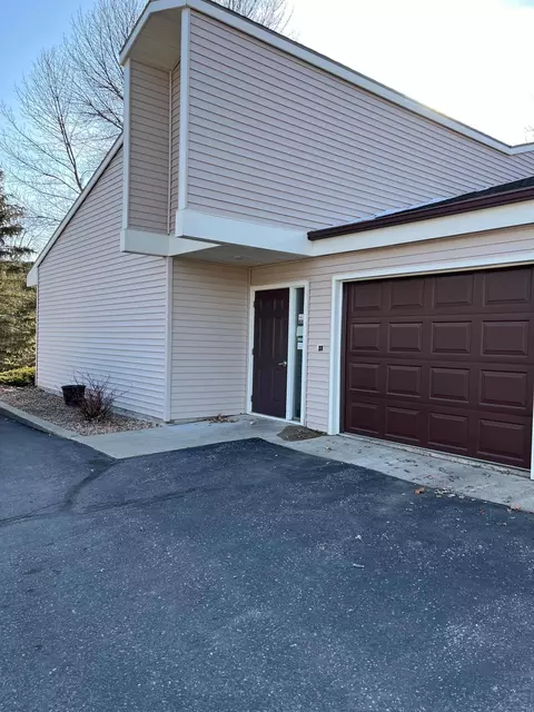 416 S Sibley Ave S #201S, Litchfield, MN 55355