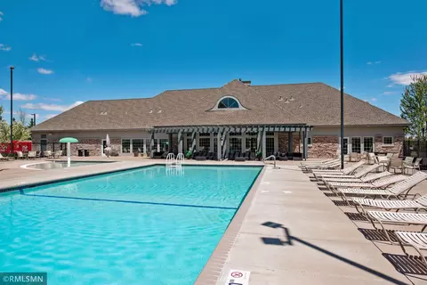 5149 149th St N #4, Hugo, MN 55038