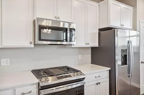 Kitchen - 23285 Pine Dr, Rogers, MN 55374 photo 4 of 6