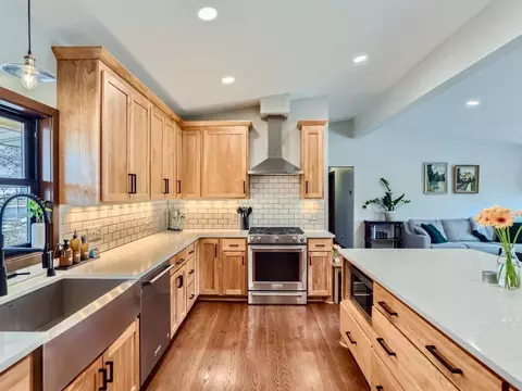 1916 Stryker Ave, West Saint Paul, MN 55118