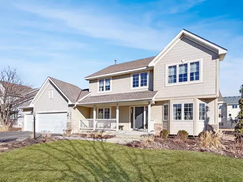 3944 Arlington Dr, Woodbury, MN 55129