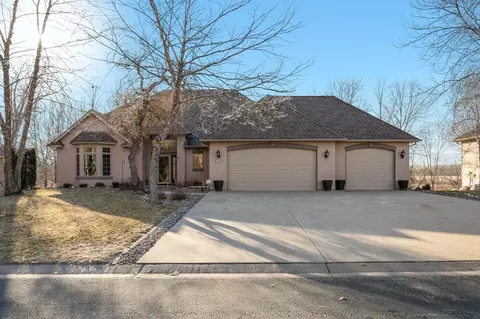 6739 Timberwolf Trl, Lino Lakes, MN 55038