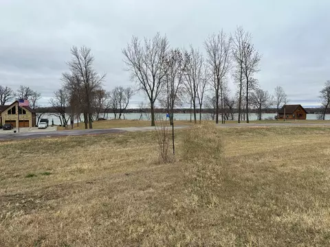 141 Shoreway Dr # X, Kasota Twp, MN 56050