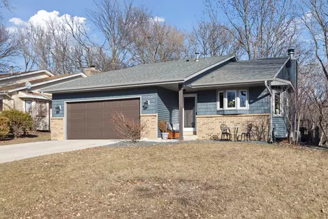 4292 Trenton Trl, Eagan, MN 55123