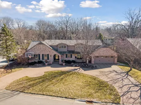 6609 Sally Ln, Edina, MN 55439
