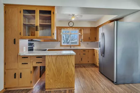 224 16th St E, Glencoe, MN 55336 photo 5