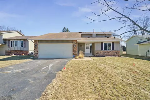 8208 Idaho Ave N, Brooklyn Park, MN 55445