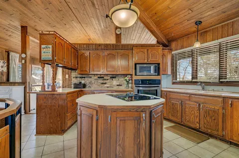 Kitchen - 195 Main St, Foreston, MN 56330 photo 6 of 10