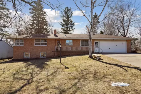 530 Ryan Ave W, Roseville, MN 55113