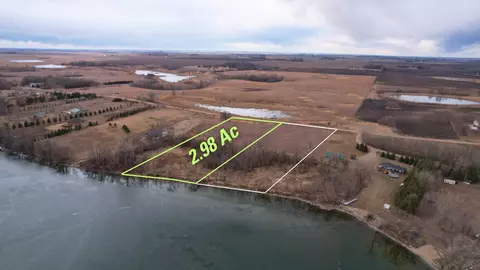 21586 Lake Ave, Morris, MN 56267
