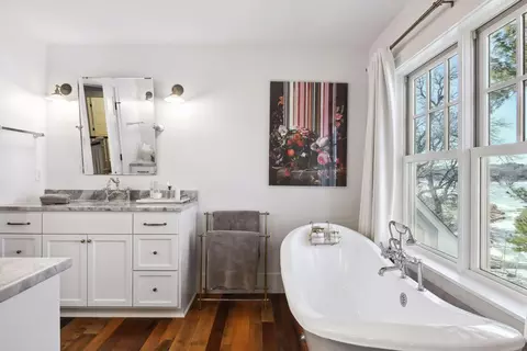 Bath - 6580 Aster Trl, Excelsior, MN 55331 photo 4 of 11
