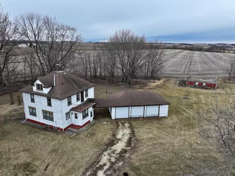 40403 County 7 Blvd, Zumbrota, MN 55992