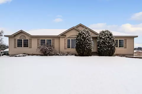 1129 205th St, Hammond, WI 54002
