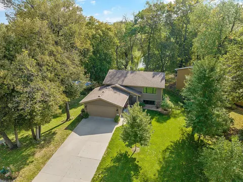 5661 W 132nd St, Savage, MN 55378