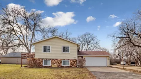 2104 7th Ave, Mankato, MN 56001