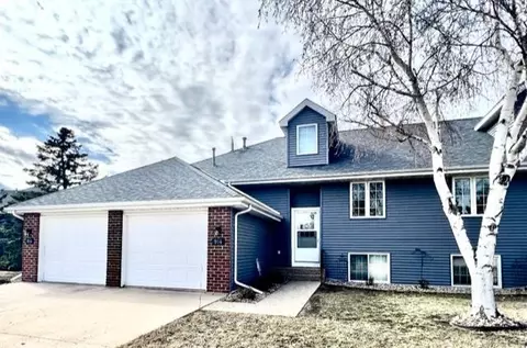914 S Gould St, Redwood Falls, MN 56283