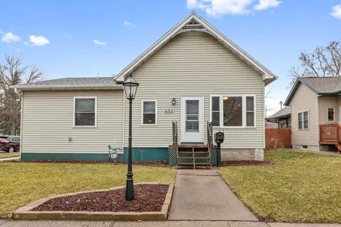 677 Olmstead St, Winona, MN 55987