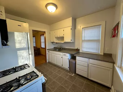 608 Ann St SE, Willmar, MN 56201 photo 5