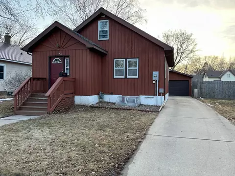 608 Ann St SE, Willmar, MN 56201
