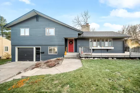 709 Summit Ave W, Northfield, MN 55057