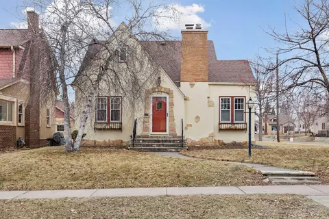 1643 Hartford Ave, Saint Paul, MN 55116