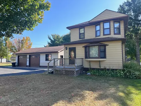 709 Lindbergh Dr S, Little Falls, MN 56345