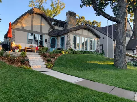 321 W 49th St, Minneapolis, MN 55419