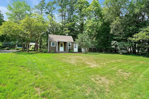 Exterior - 3845 Honeysuckle Rd, Deephaven, MN 55391 photo 8 of 9