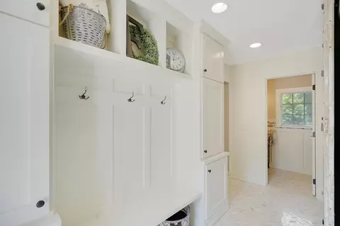 Entry Way - 3845 Honeysuckle Rd, Deephaven, MN 55391 photo 2 of 2