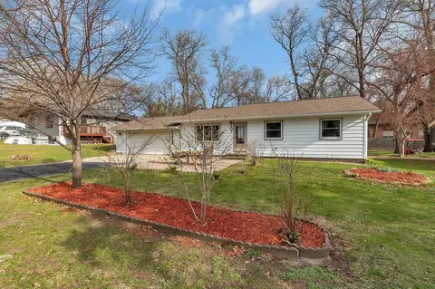407 Brookwood Ln, Sartell, MN 56377