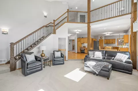 14181 Freeport Trl, Apple Valley, MN 55124