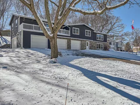 11080 Lower 167th St W, Lakeville, MN 55044